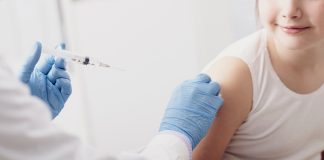 Clínicas privadas alertam para uma possível falta de doses da vacina contra a gripe.